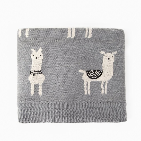 Creative Co-Op Other - Adorable Llama Crib Quilt in gray